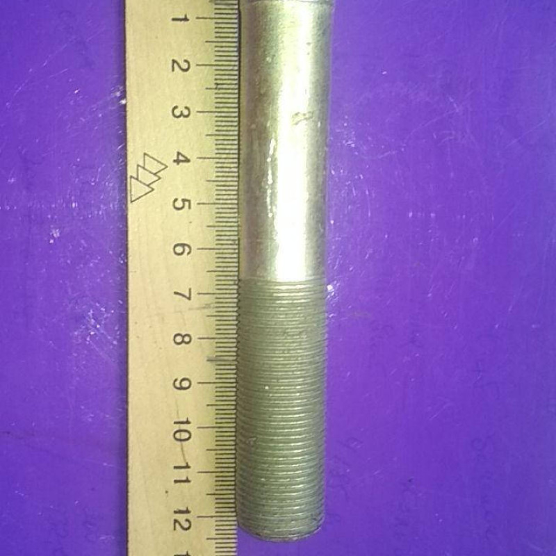 Болт стяжной балансира М20*1,5*120