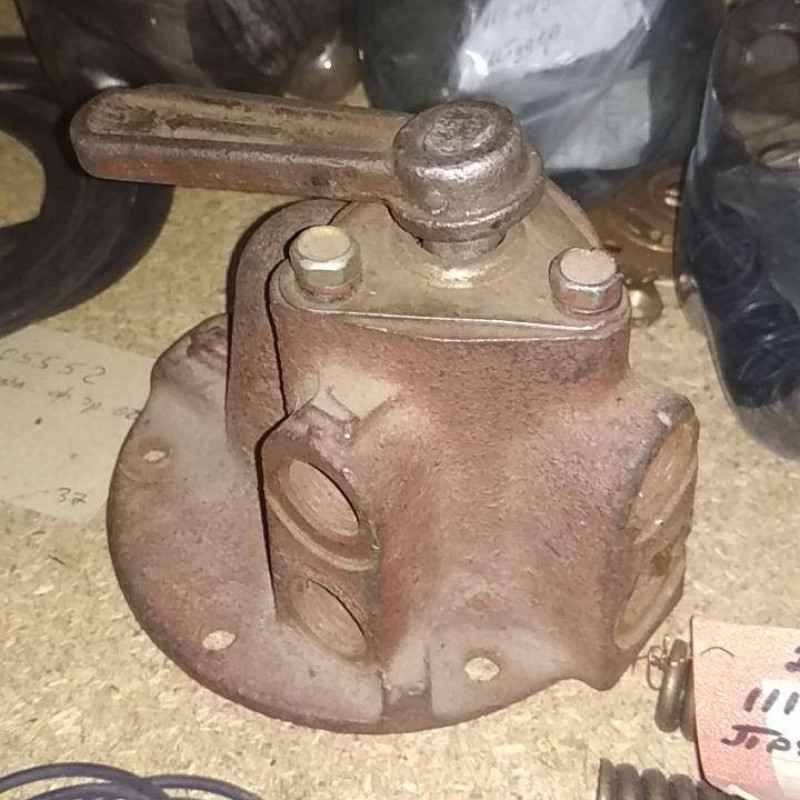 257-1104650, кран паливного бака а/м КРАЗ,