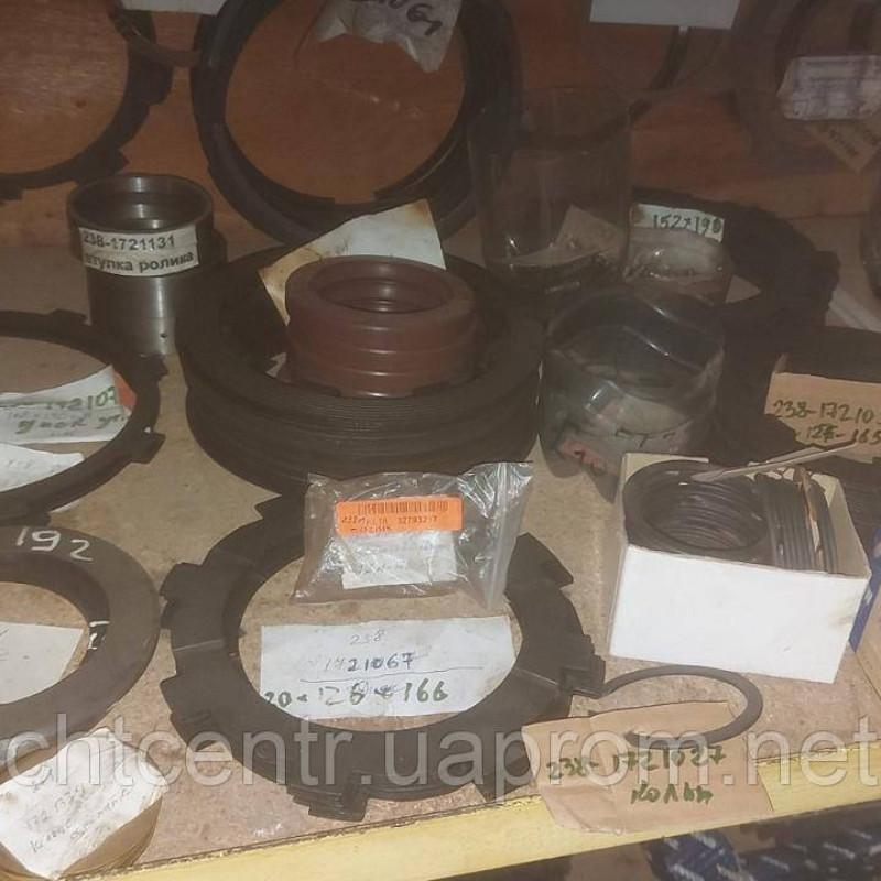 238-1721205, кришка подшипник підшипника вторвала справ.КПП а/м КРАЗ а/м МаЗ