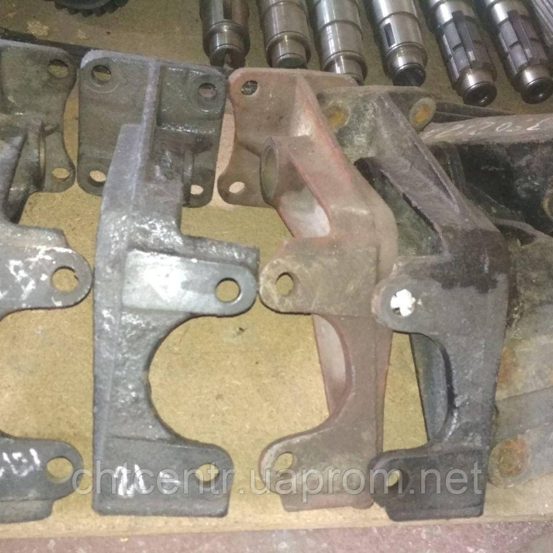 214-3502120, кронштейн правий гальмівний.камери.а/м КРАЗ