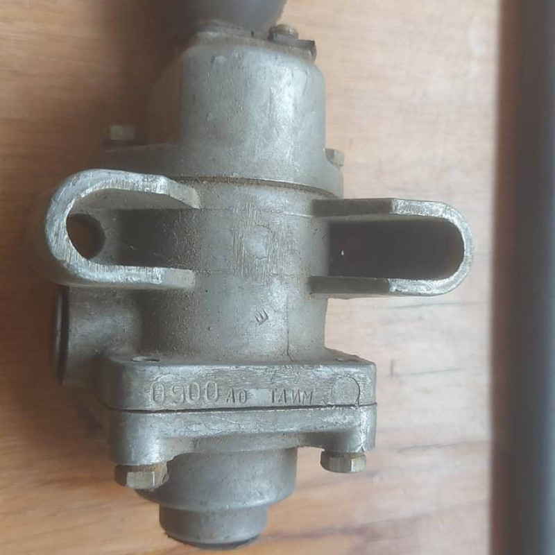 80-3514010, кран тормозний МТЗ б/у