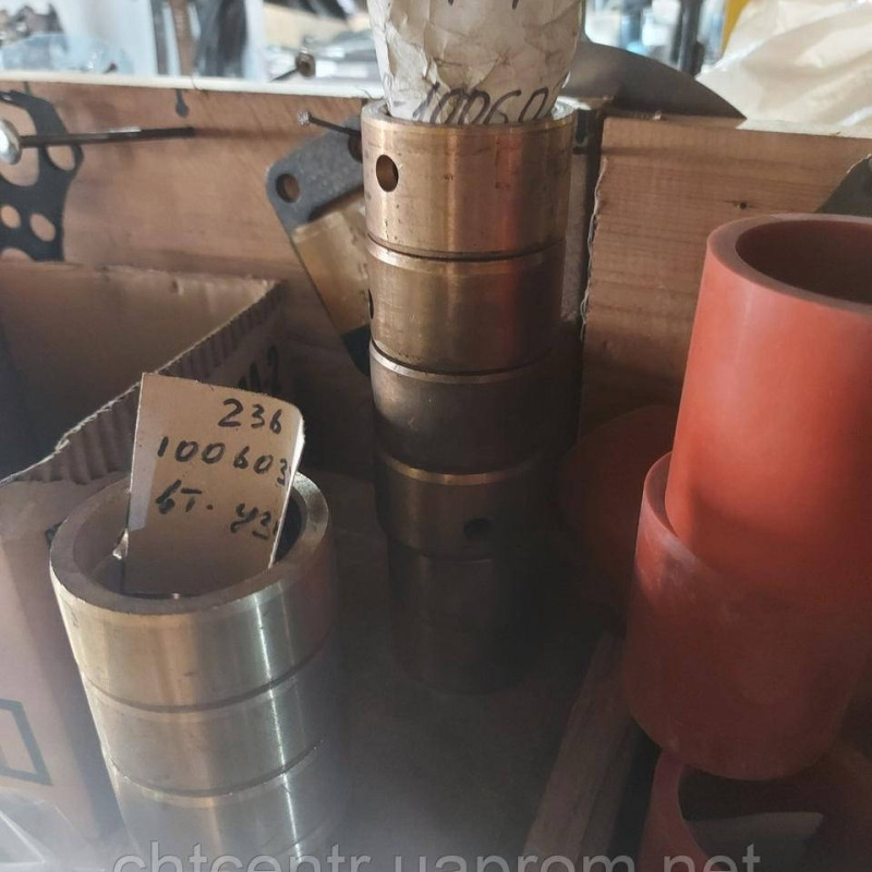 236/240 1006026 втулка вала ямз