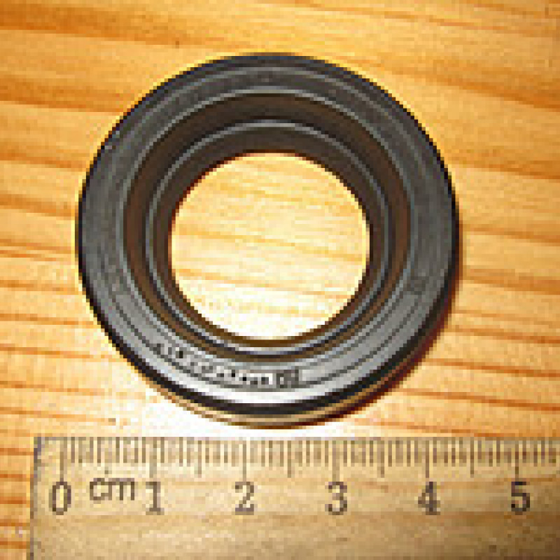 240-1307038, манжета водяною соро.насоса 25*42 трак.К-701,БЕЛАЗ